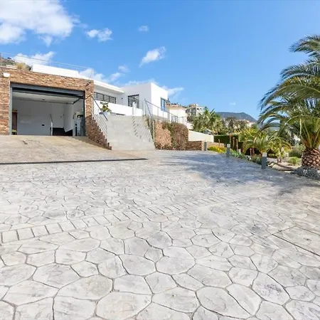Willa Luxury With Jacuzzi - Costa Brava Palau Saverdera